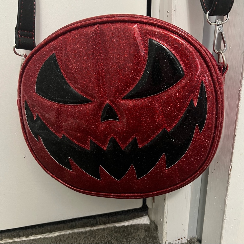 Love Pain and Stiches Pumpkin Kult purse